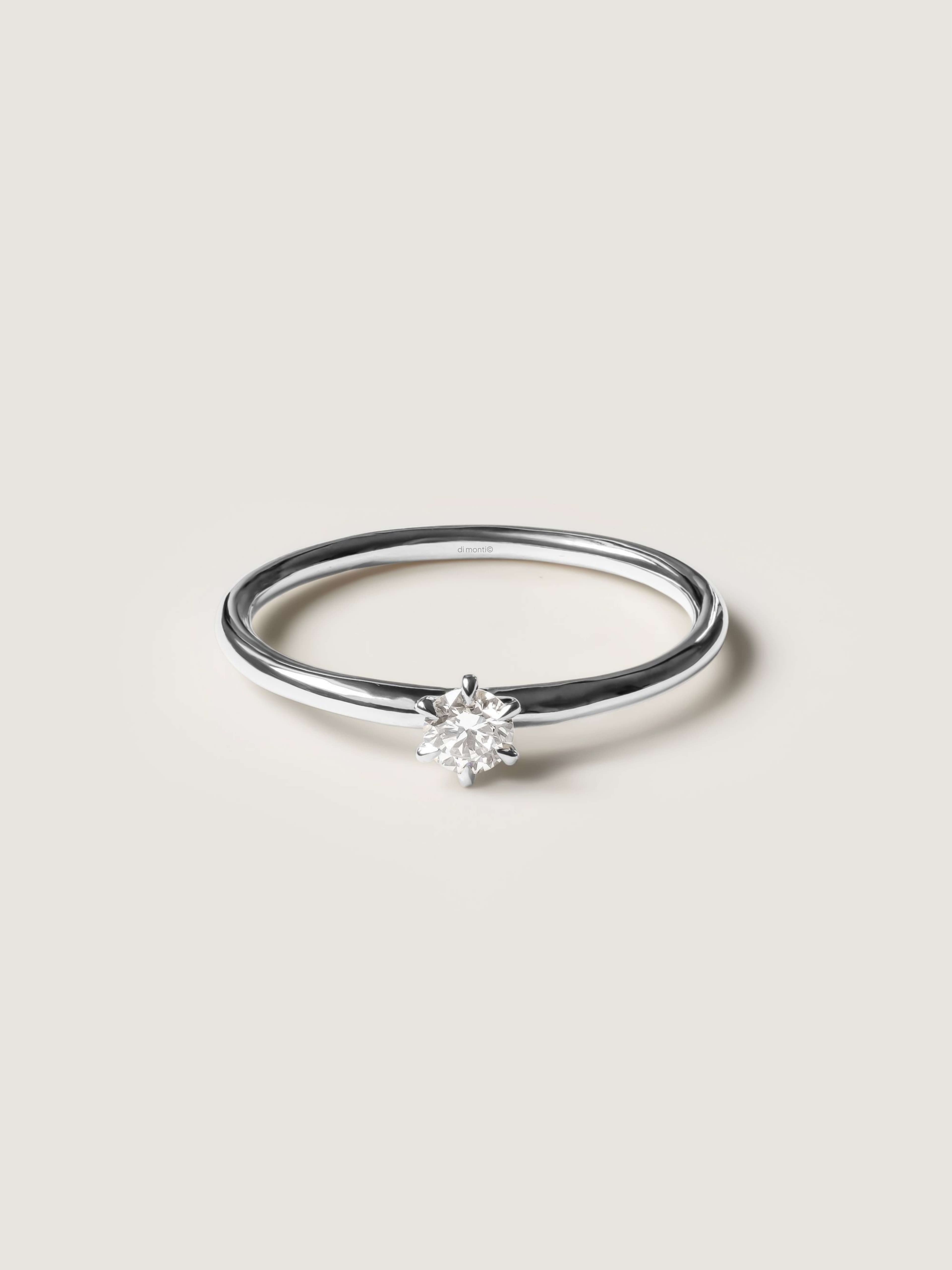 Aurelia Ring S in white gold